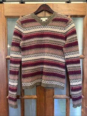 Classic Fair Isle Wool V-Neck Sweater - Olive & Burgundy